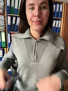 Sara darling online show from March 17, 2025, 2:56 pm