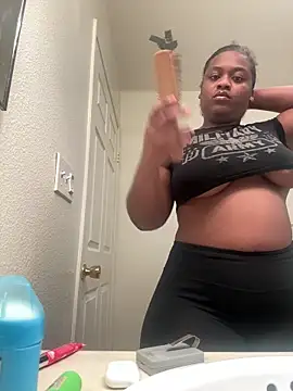 Snapshot of Prettynthick12 chatting on March 10, 2026, 3:00 am Prettynthick12 online show from March 10, 2026, 3:00 am