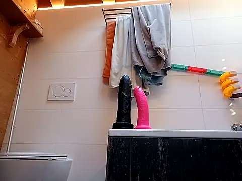 Snapshot of Fabian12999 chatting on February 6, 2025, 1:21 pm Fabian12999 online show from February 6, 2025, 1:21 pm