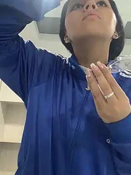 Larabrooks online show from March 18, 2026, 5:49 pm