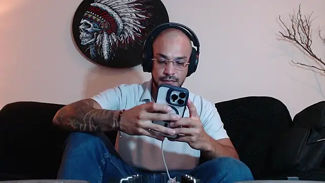 Snapshot of DirtyDanteX chatting on May 23, 2026, 12:05 am DirtyDanteX online show from May 23, 2026, 12:05 am