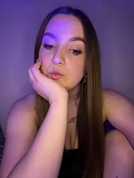 Snapshot of Cora1r chatting on July 21, 2026, 7:49 pm Cora1r online show from July 21, 2026, 7:49 pm