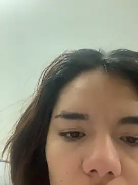 elettra fioreee online show from December 1, 2025, 8:52 am