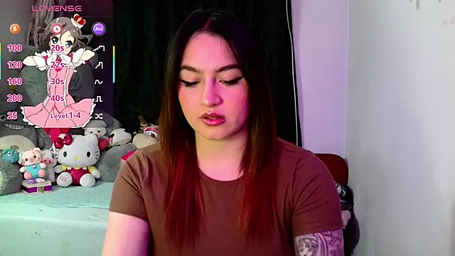 lucycherry   online show from February 20, 2026, 5:26 am