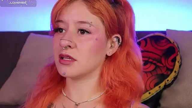 Snapshot of Daarlene chatting on November 10, 2025, 10:58 am Daarlene online show from November 10, 2025, 10:58 am