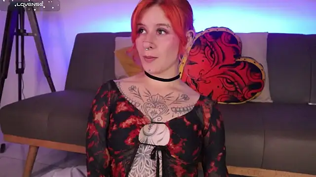 Snapshot of Daarlene chatting on December 4, 2025, 2:54 am Daarlene online show from December 4, 2025, 2:54 am