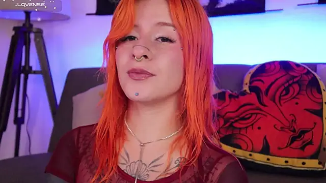 Snapshot of Daarlene chatting on December 5, 2025, 11:30 am Daarlene online show from December 5, 2025, 11:30 am