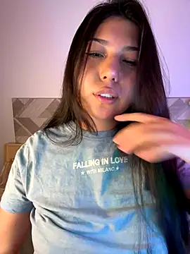 Snapshot of Maii_chan chatting on October 19, 2025, 3:01 pm Maii chan online show from October 19, 2025, 3:01 pm