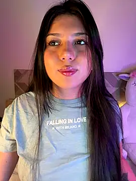 Snapshot of Maii_chan chatting on October 22, 2025, 5:41 am Maii chan online show from October 22, 2025, 5:41 am