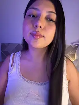 Snapshot of Maii_chan chatting on February 3, 2026, 10:31 am Maii chan online show from February 3, 2026, 10:31 am