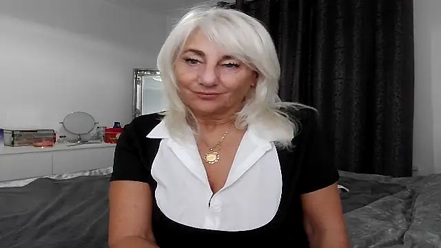 TanyaTaylor45 online show from October 27, 2025, 11:09 pm