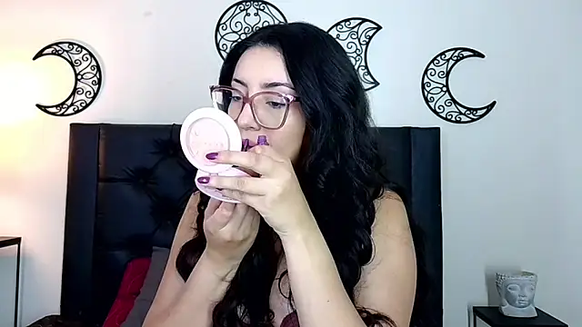 Snapshot of EvoletFMK chatting on November 9, 2025, 11:19 am EvoletFMK online show from November 9, 2025, 11:19 am