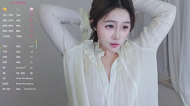 Snapshot of Hazel-11 chatting on March 18, 2025, 2:15 pm Hazel-11 online show from March 18, 2025, 2:15 pm