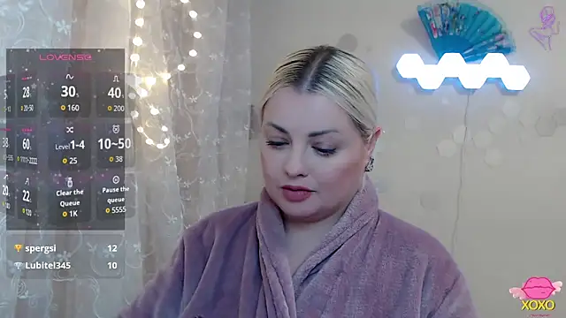 JewellKiss7 online show from November 25, 2025, 4:40 pm