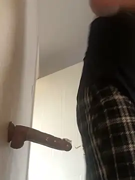 lolaisagoodtime online show from February 5, 2025, 2:37 pm