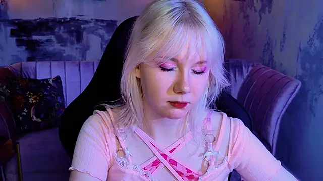 NancyMartinez online show from February 13, 2025, 7:21 pm