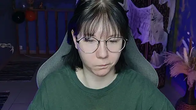 NancyMartinez online show from October 23, 2025, 5:18 am