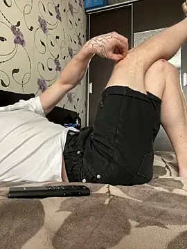 red red00 online show from March 4, 2026, 9:37 am