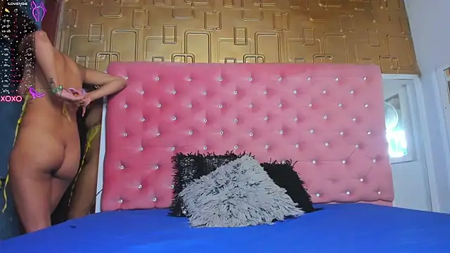 Molly gomez  online show from January 19, 2025, 7:15 pm