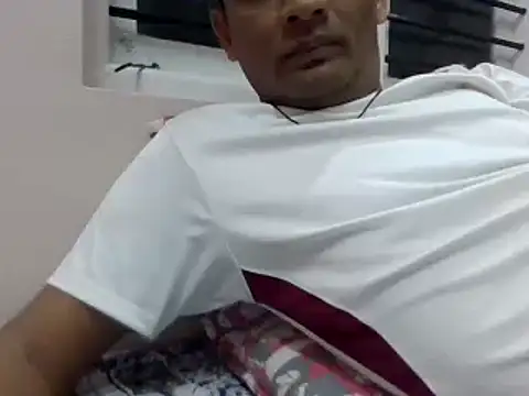 NiceBoy9099 online show from December 1, 2024, 5:35 pm