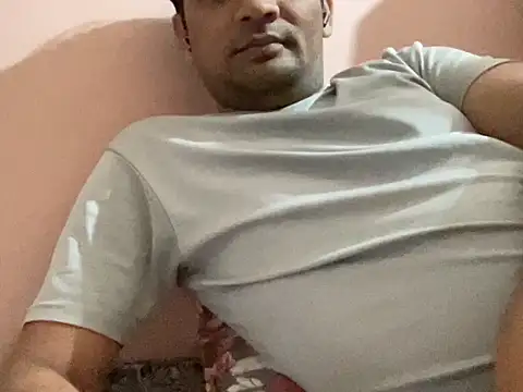 NiceBoy9099 online show from November 20, 2025, 5:56 pm