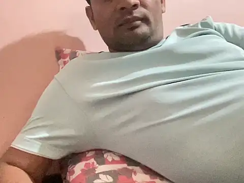 NiceBoy9099 online show from May 13, 2026, 5:43 pm