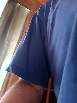 Pineapple04 online show from April 11, 2026, 6:51 am