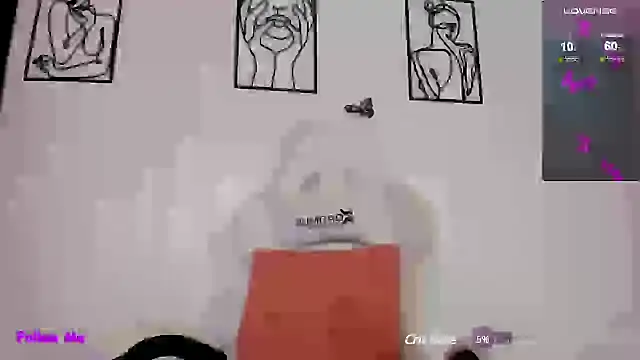 Snapshot of EmilyRive chatting on January 14, 2025, 4:40 pm EmilyRive online show from January 14, 2025, 4:40 pm