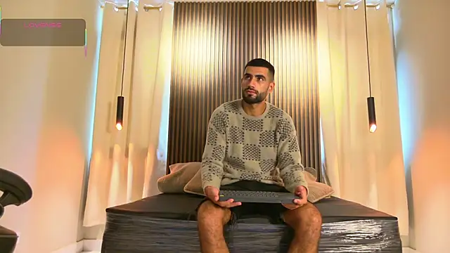 Ethan  Walker online show from December 2, 2025, 1:28 pm