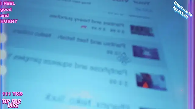 Snapshot of Toxic_Ellies chatting on December 22, 2024, 3:11 pm Toxic Ellies online show from December 22, 2024, 3:11 pm