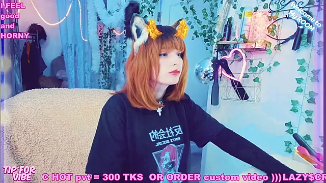 Snapshot of Toxic_Ellies chatting on December 29, 2024, 12:34 pm Toxic Ellies online show from December 29, 2024, 12:34 pm