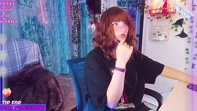 Snapshot of Toxic_Ellies chatting on January 22, 2025, 12:38 pm Toxic Ellies online show from January 22, 2025, 12:38 pm