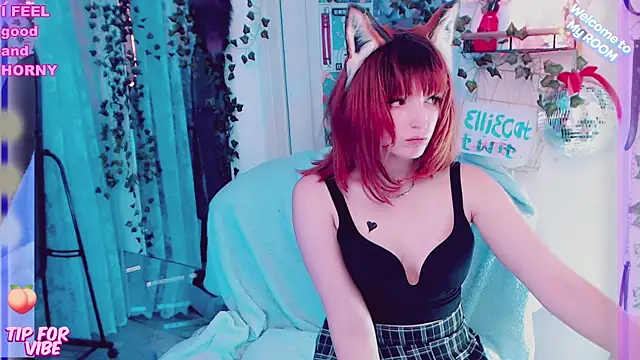 Snapshot of Toxic_Ellies chatting on January 25, 2025, 9:36 am Toxic Ellies online show from January 25, 2025, 9:36 am