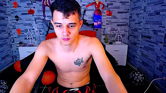 ADAM HOT online show from October 15, 2025, 8:53 pm