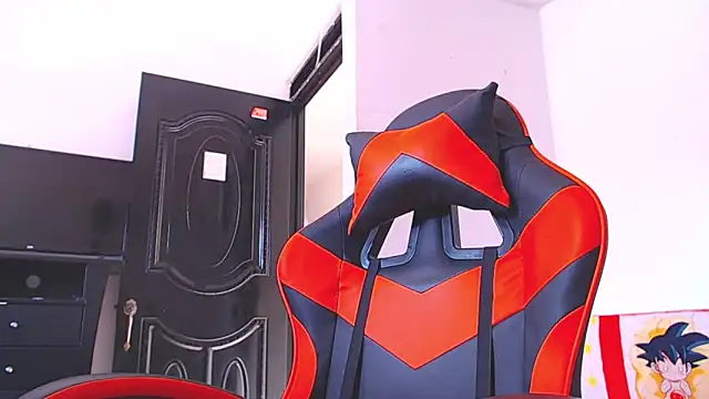 Snapshot of ADAM_HOT chatting on December 14, 2025, 7:40 pm ADAM HOT online show from December 14, 2025, 7:40 pm