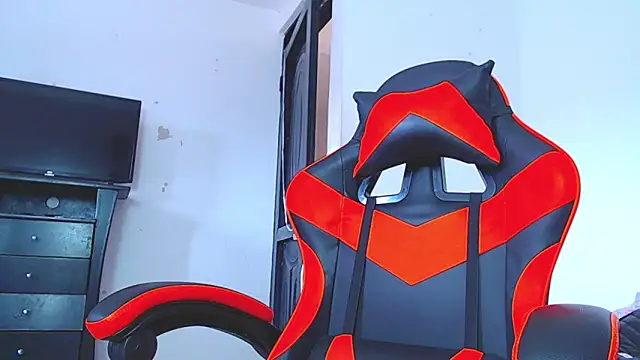 Snapshot of ADAM_HOT chatting on December 21, 2025, 3:52 pm ADAM HOT online show from December 21, 2025, 3:52 pm