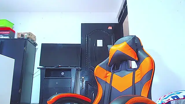 Snapshot of ADAM_HOT chatting on January 15, 2026, 10:24 pm ADAM HOT online show from January 15, 2026, 10:24 pm