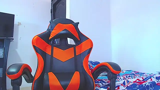 Snapshot of ADAM_HOT chatting on January 18, 2026, 2:32 pm ADAM HOT online show from January 18, 2026, 2:32 pm