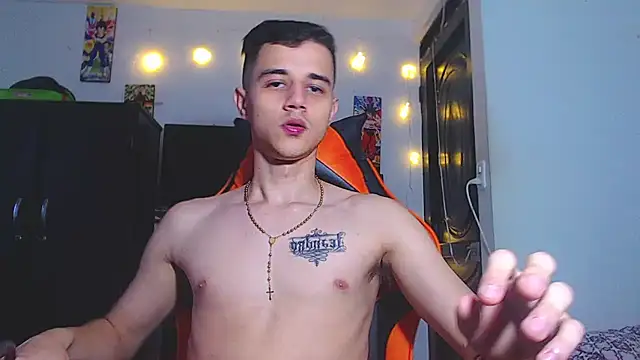 ADAM HOT online show from April 3, 2026, 11:03 pm