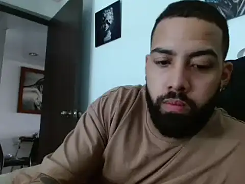 Snapshot of Hendry_ chatting on December 21, 2024, 8:32 pm Hendry online show from December 21, 2024, 8:32 pm