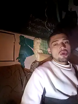 Suggarwhite18CM online show from September 13, 2025, 5:40 am