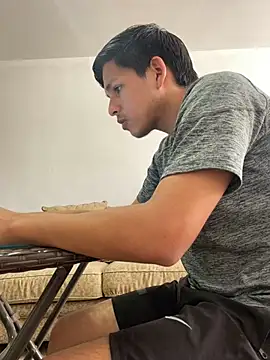 Dani202017 online show from February 4, 2025, 7:44 pm