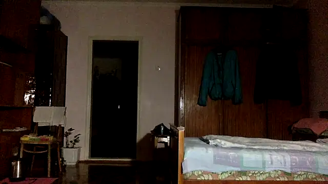 KlavdiaPetrivna online show from May 17, 2026, 11:56 pm