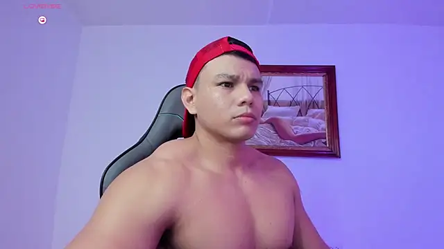 Snapshot of RoyConstance chatting on February 15, 2026, 8:38 pm RoyConstance online show from February 15, 2026, 8:38 pm