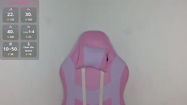 yulissa18 online show from November 22, 2025, 9:25 pm