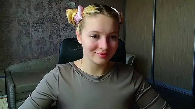 Milka kiss  online show from May 16, 2026, 9:39 am