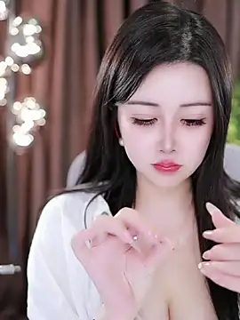 Qiaoqiao  online show from January 6, 2025, 5:38 pm