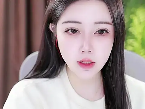 Qiaoqiao  online show from February 15, 2025, 7:06 am
