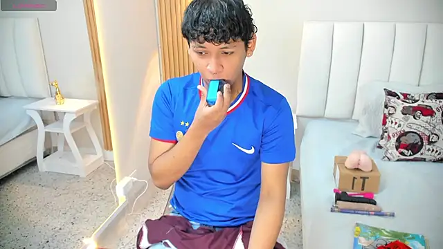 Snapshot of axel_ps chatting on November 7, 2025, 3:50 am axel ps online show from November 7, 2025, 3:50 am