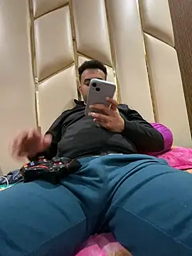 Snapshot of BengaliBabu_Rohan chatting on January 4, 2025, 7:02 pm BengaliBabu Rohan online show from January 4, 2025, 7:02 pm